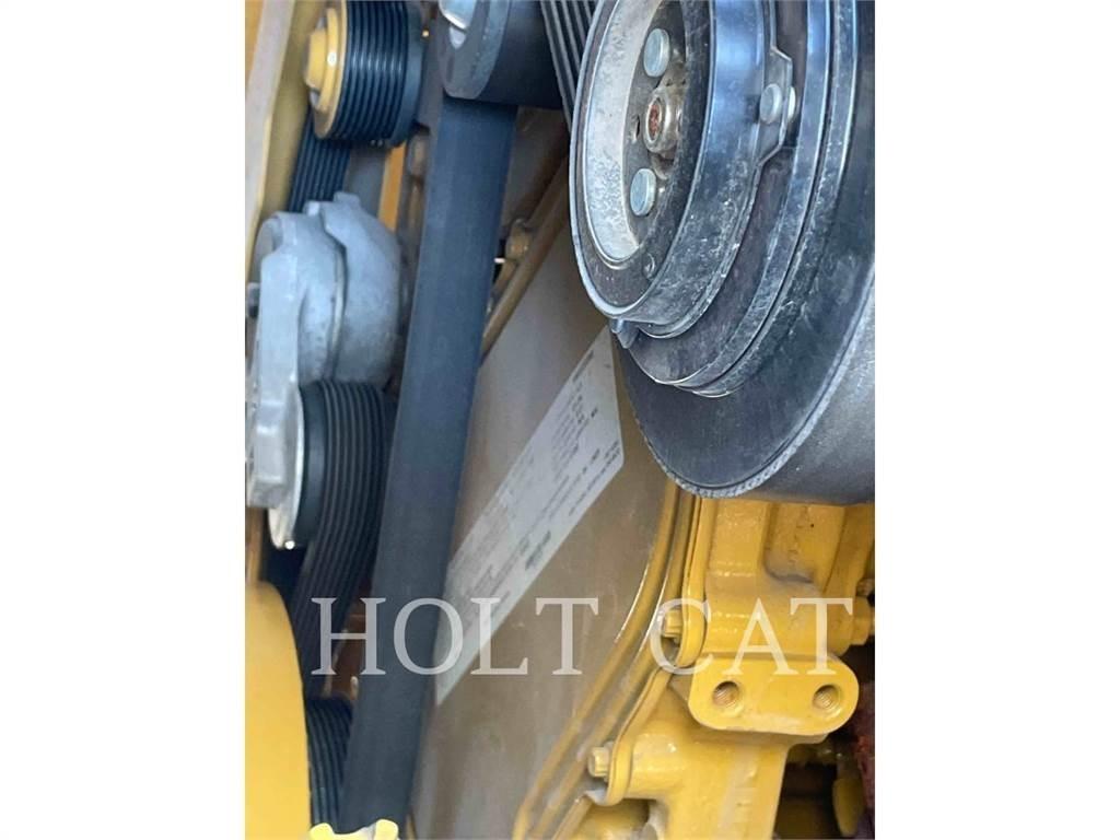 CAT RM400 CAB Asphalt Recycling Equipment