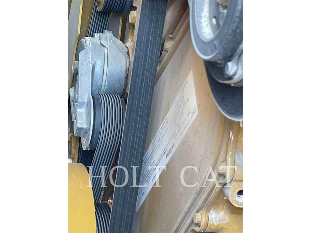 CAT RM400 CAB Asphalt Recycling Equipment