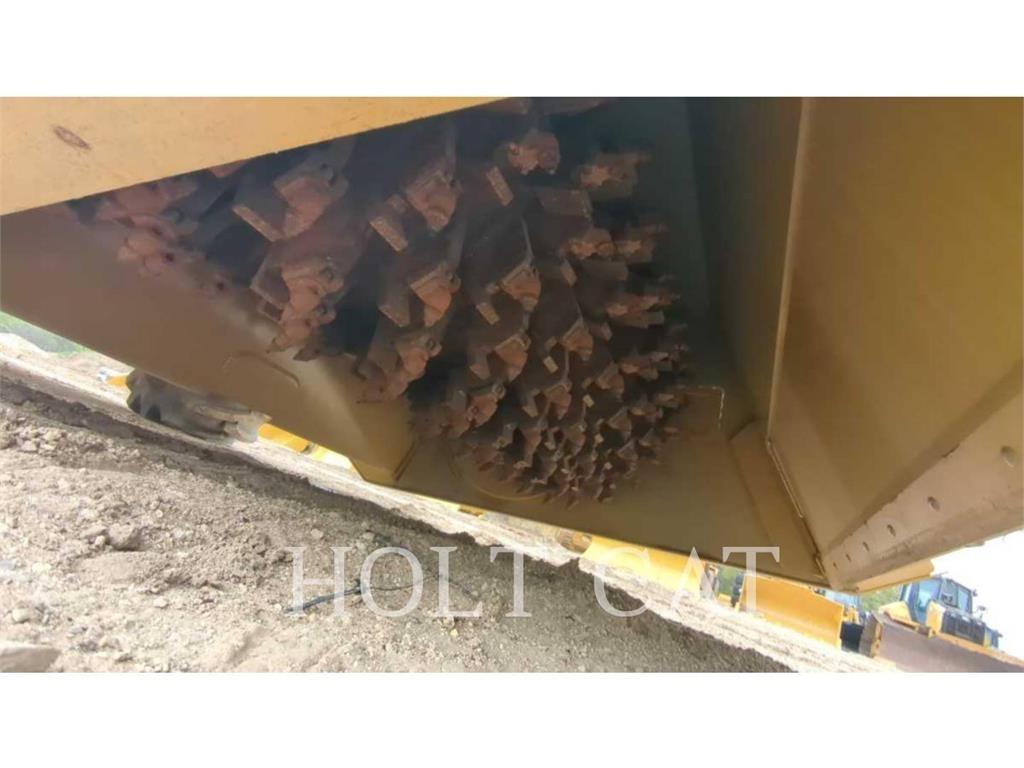 CAT RM400 CAB Asphalt Recycling Equipment