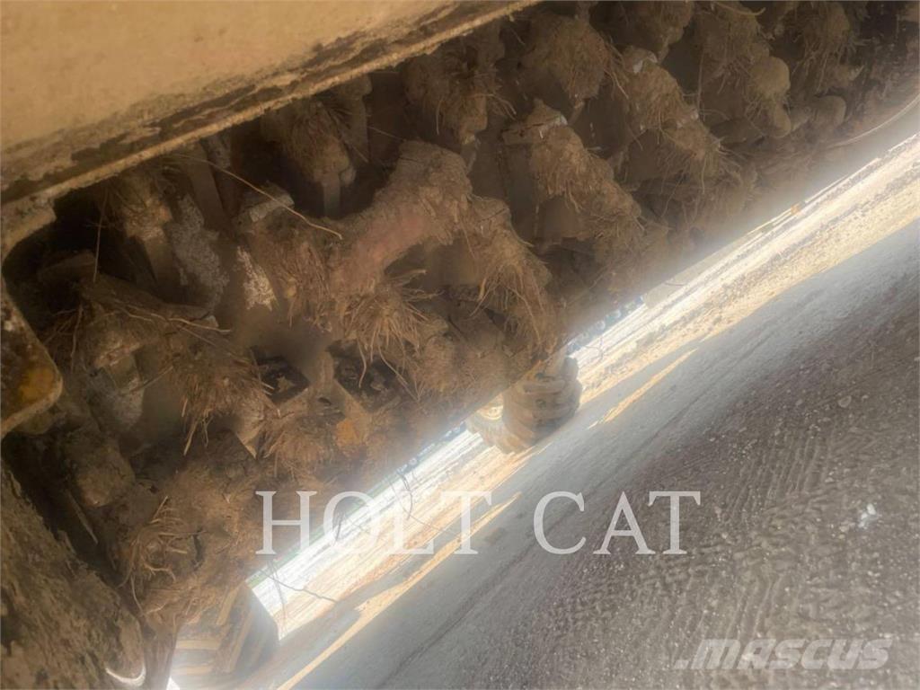 CAT RM400 CAB Asphalt Recycling Equipment