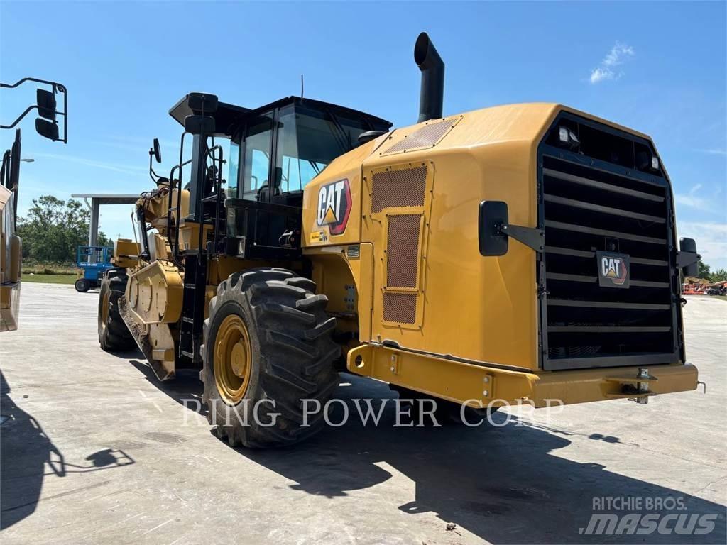 CAT RM500 Asphalt Recycling Equipment