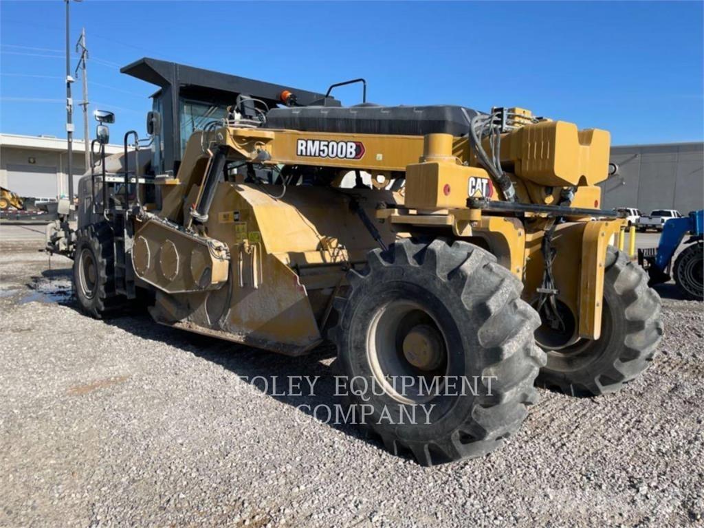 CAT RM500B Asphalt pavers