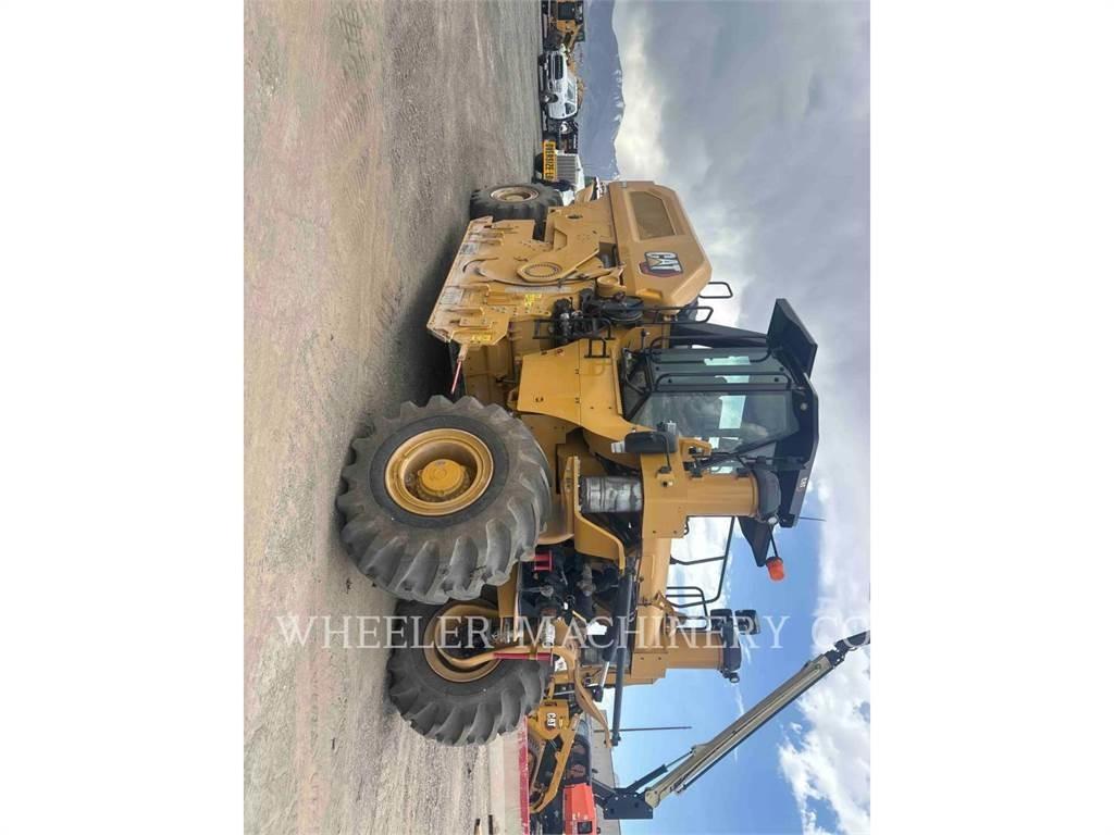 CAT RM800 Asphalt Recycling Equipment