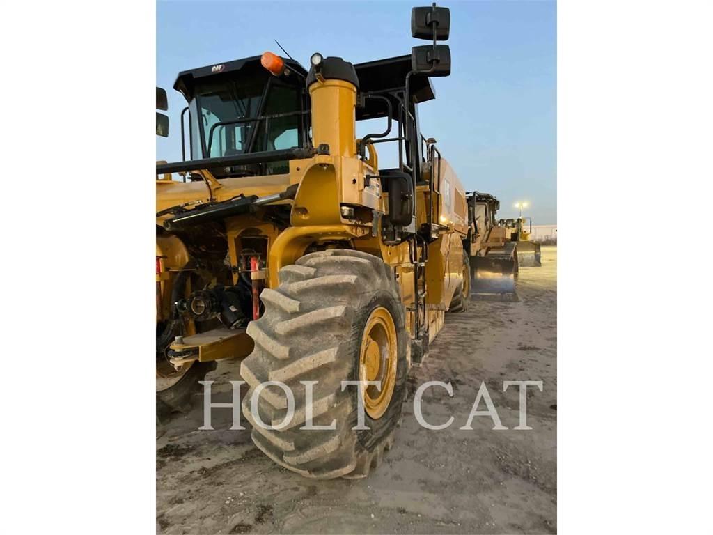 CAT RM800 Asphalt Recycling Equipment
