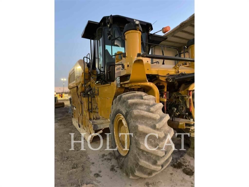 CAT RM800 Asphalt Recycling Equipment