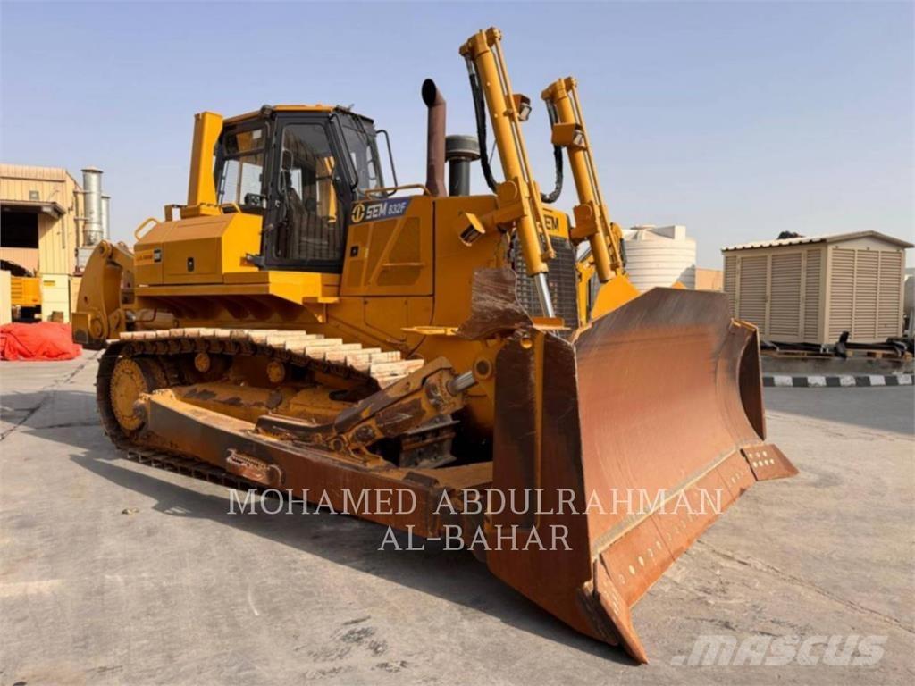 CAT SEM 832F Crawler dozers