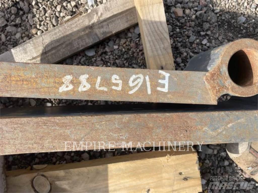 CAT TH-72TINE Forks