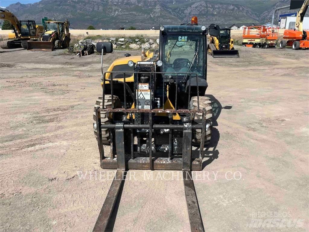 CAT TH255C CB Telescopic Handlers