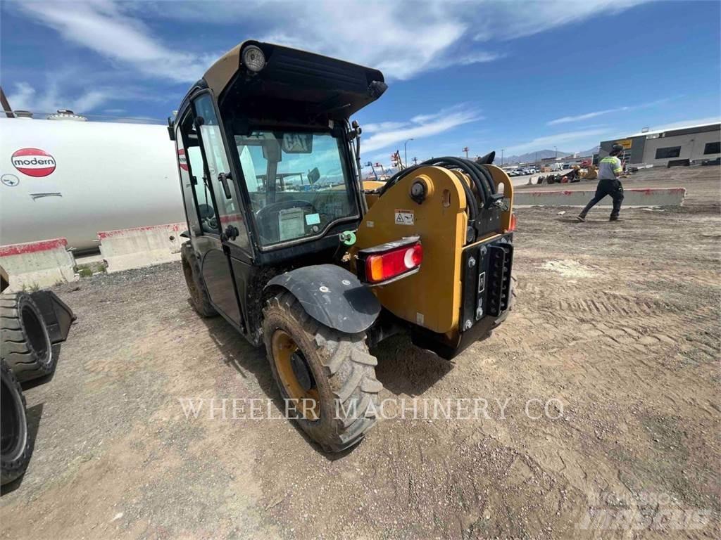 CAT TH255C CB Telescopic Handlers