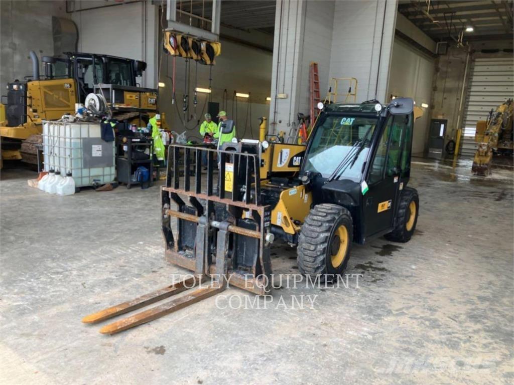 CAT TH255CC Telescopic Handlers