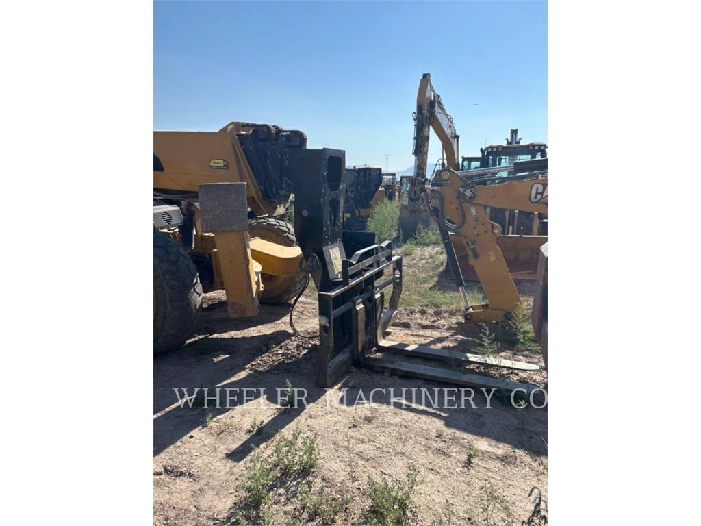 CAT TL1055C CB Telescopic Handlers