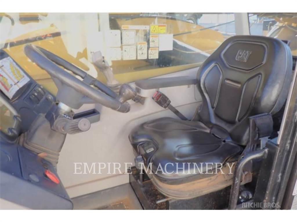 CAT TL1055D Telescopic Handlers