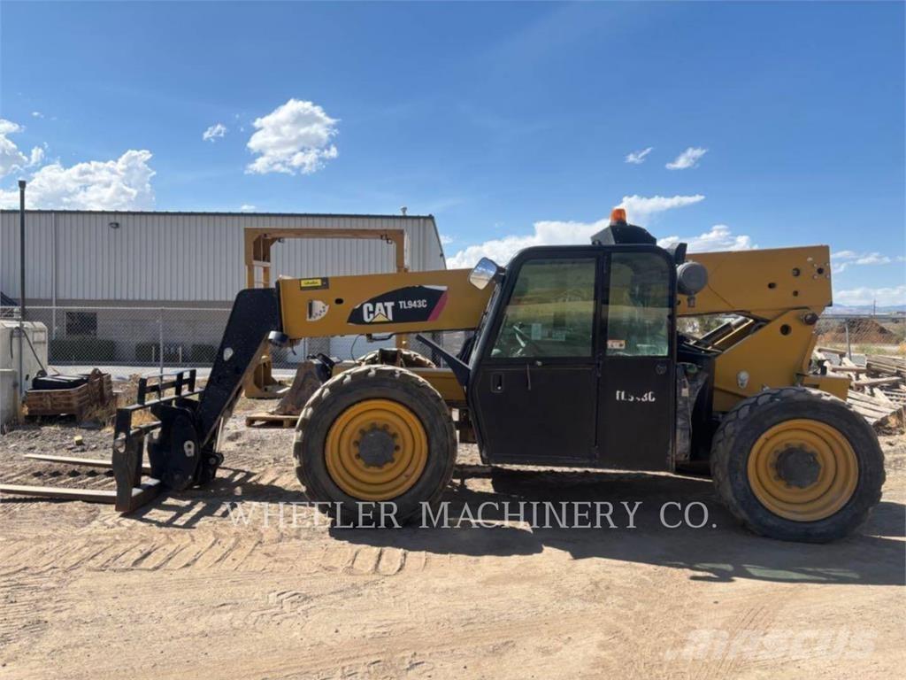 CAT TL943C CAB Telescopic Handlers
