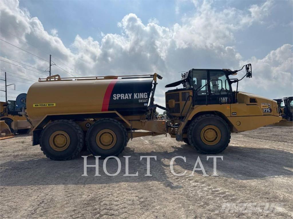 CAT W00 725 Tank Trucks