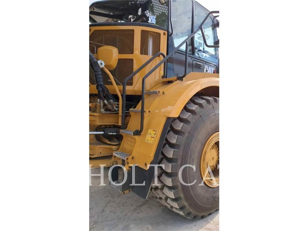 CAT W00 740GC Tank Trucks