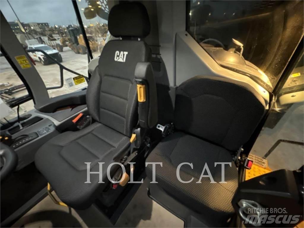 CAT W00 740GC Tank Trucks