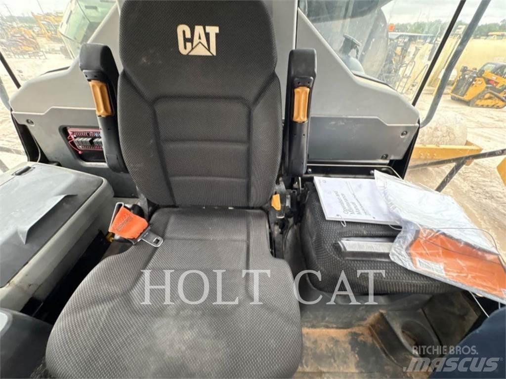 CAT W00 740GC Tank Trucks