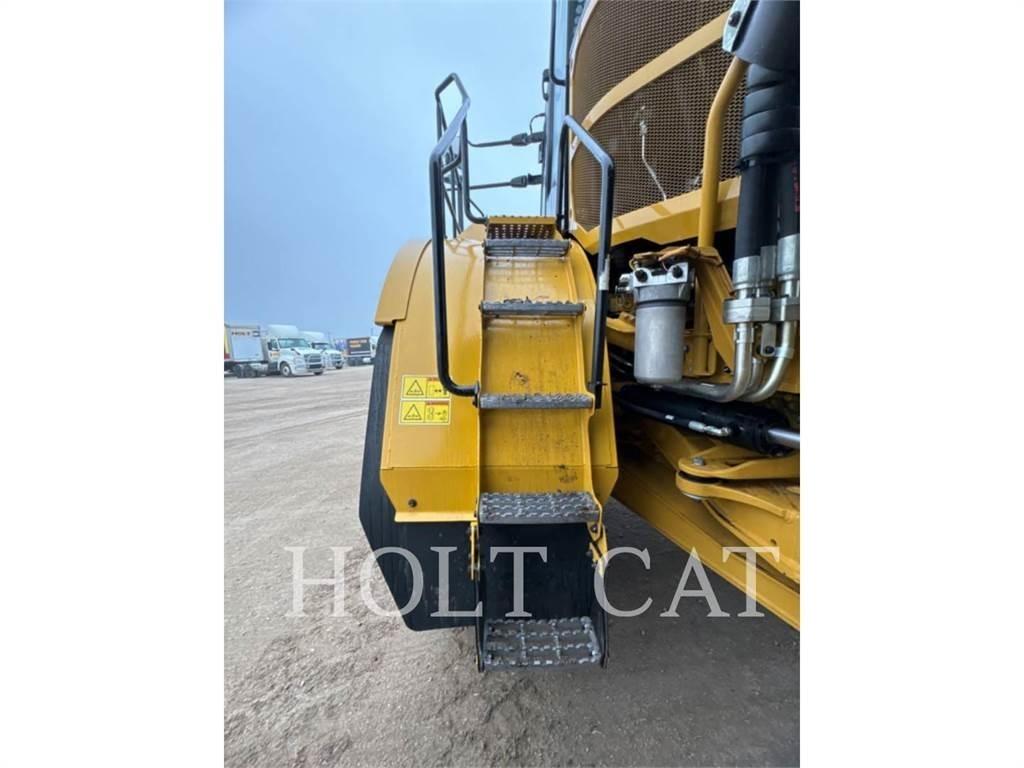 CAT W00 740GC Tank Trucks