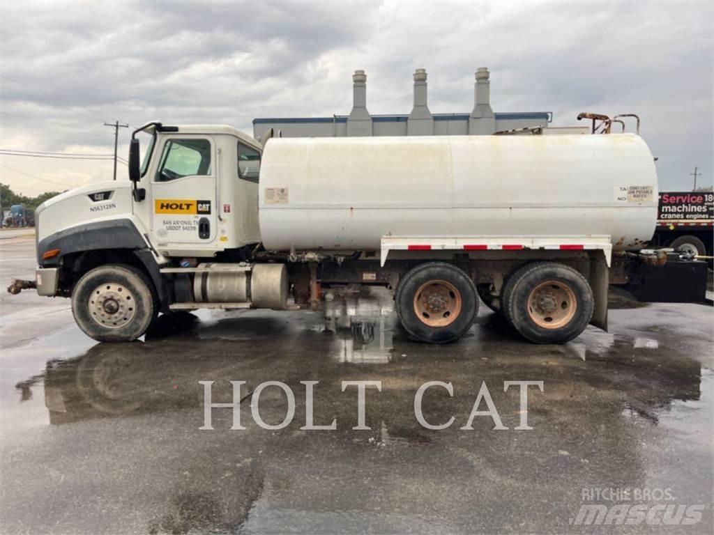 CAT WATER 4000 Tank Trucks