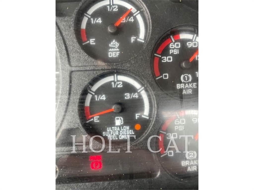 CAT WATER 4000 Tank Trucks