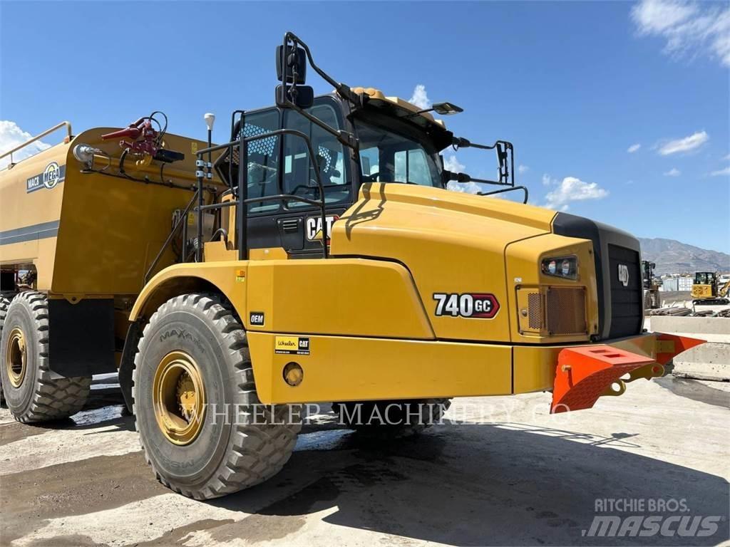 CAT WT 740 GC Tank Trucks