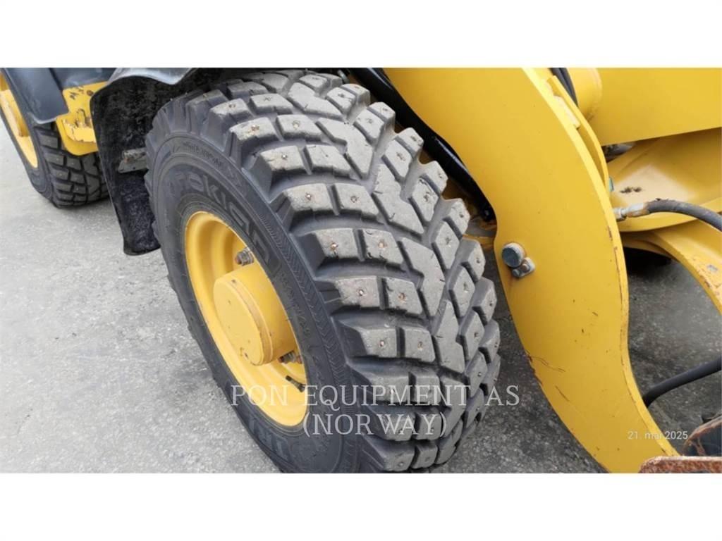 Caterpillar 906M Wheel Loaders