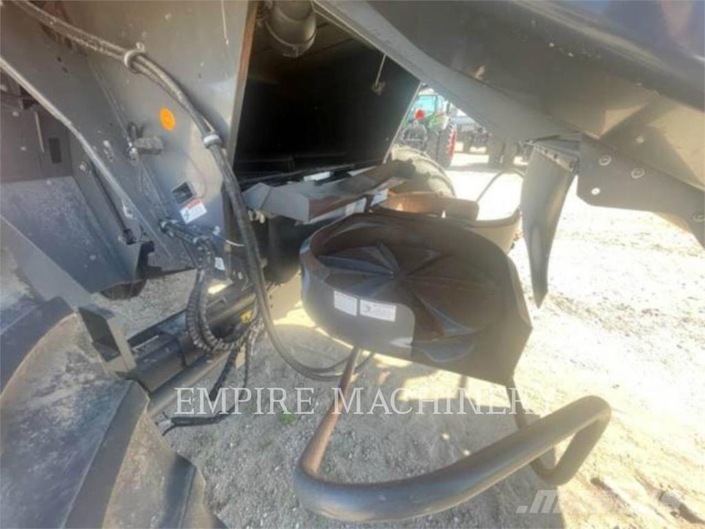 Claas LEXION 740 Other Forage Equipment