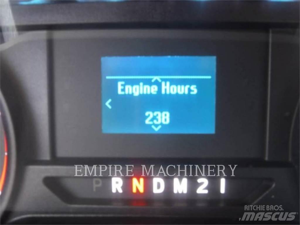 Ford / New Holland F750 Tank Trucks