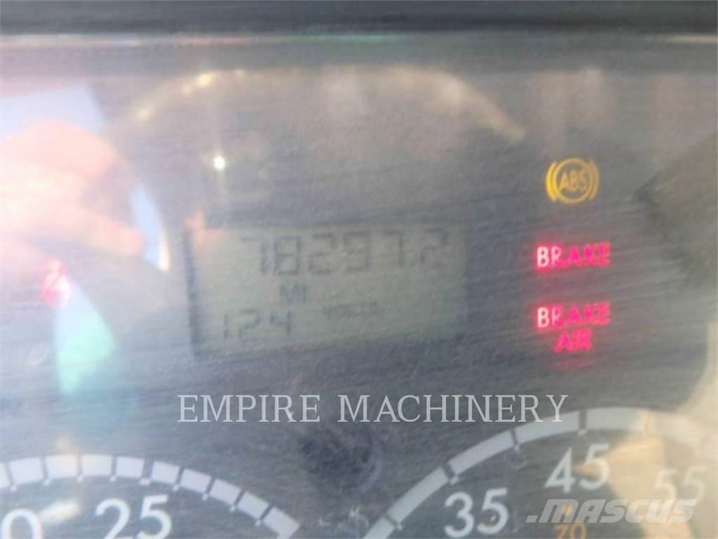 Freightliner 2K WT Tank Trucks