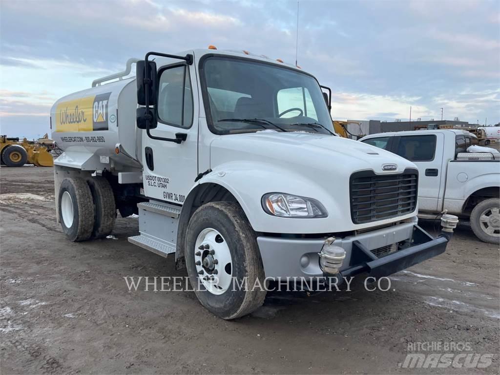 Freightliner WT2000 A Tank Trucks
