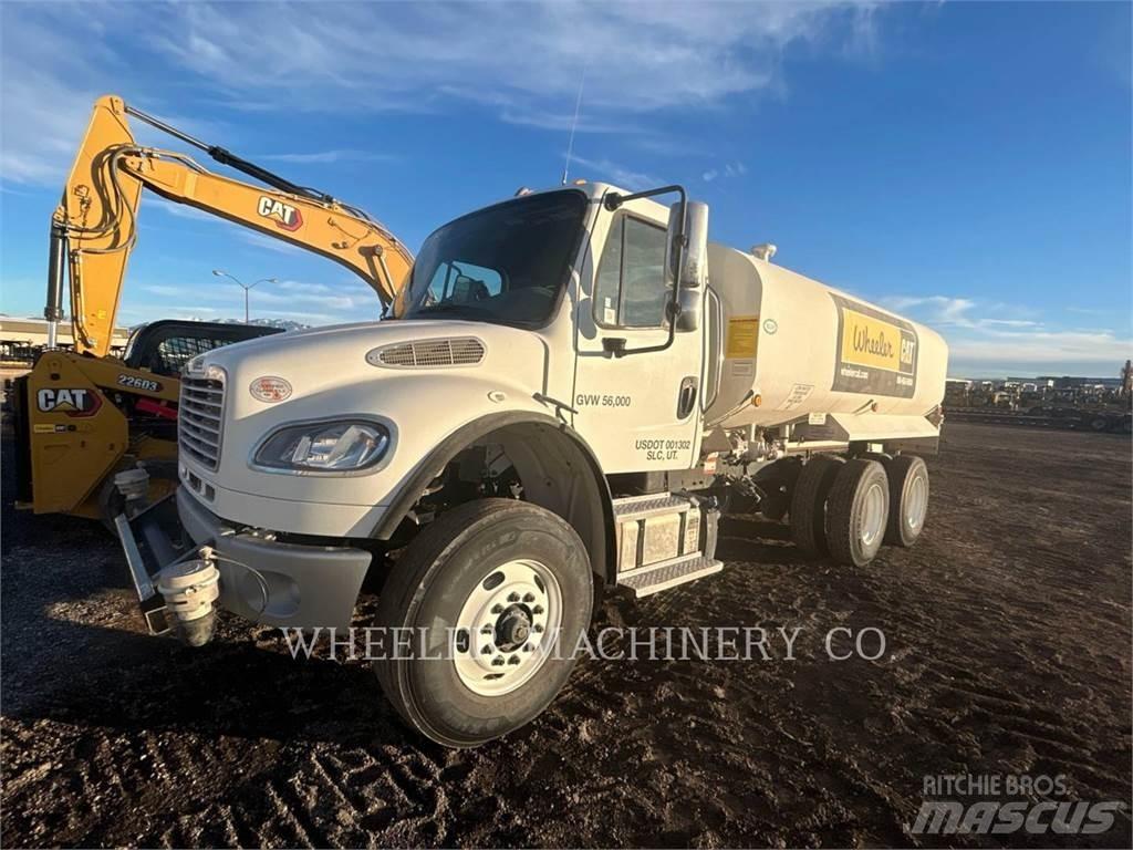 Freightliner WT4000 A Tank Trucks