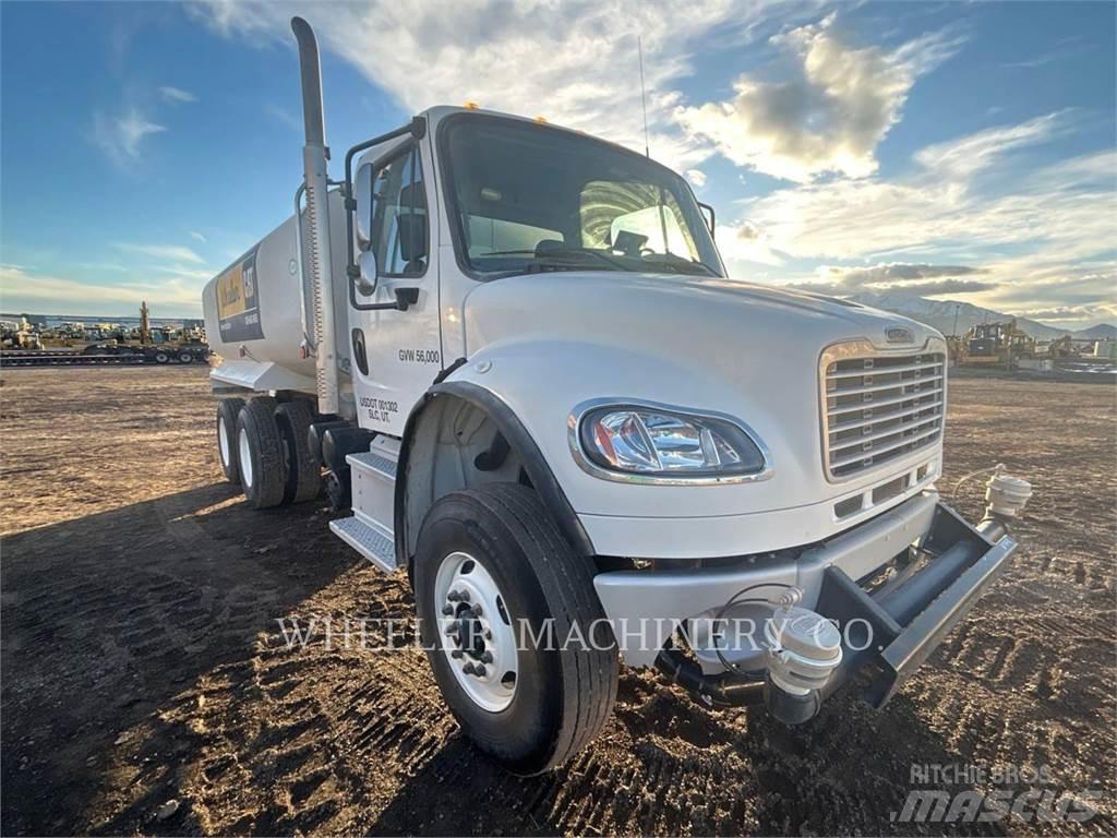 Freightliner WT4000 A Tank Trucks