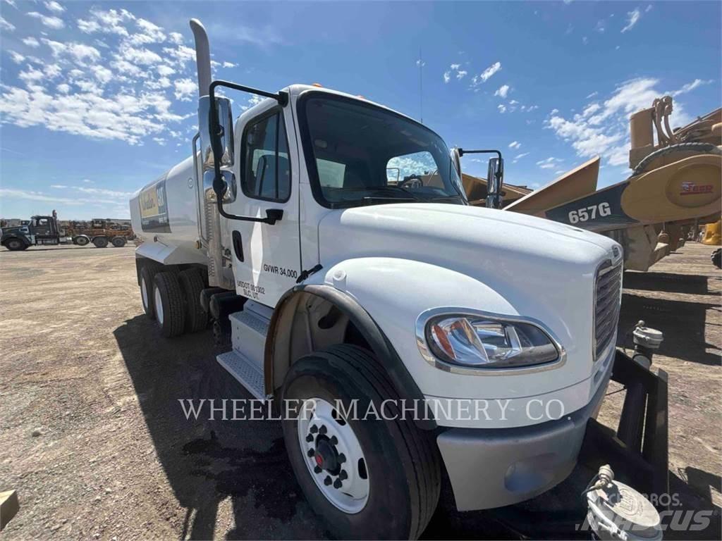 Freightliner WT4000 A Tank Trucks