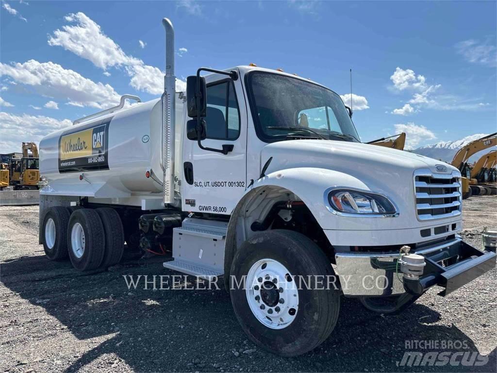 Freightliner WT4000 A Tank Trucks