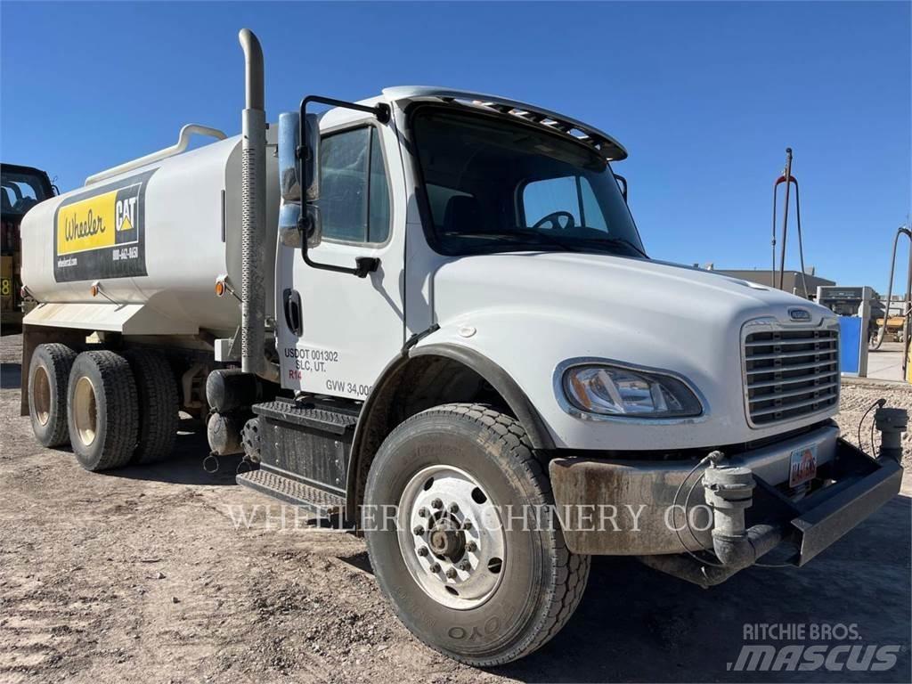 Freightliner WT4000 A Tank Trucks