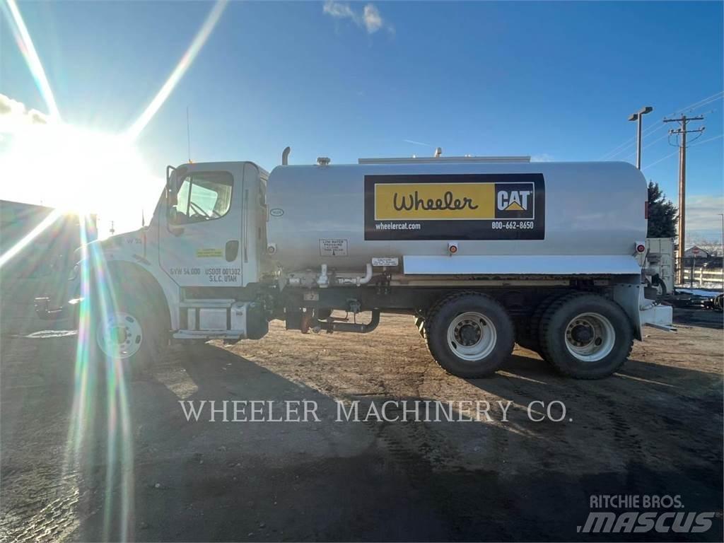 Freightliner WT4000 A Tank Trucks