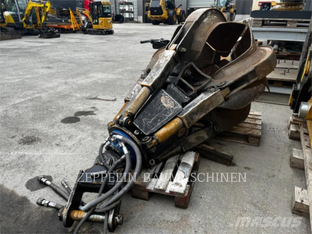 Fuchs MHL335E Demolition