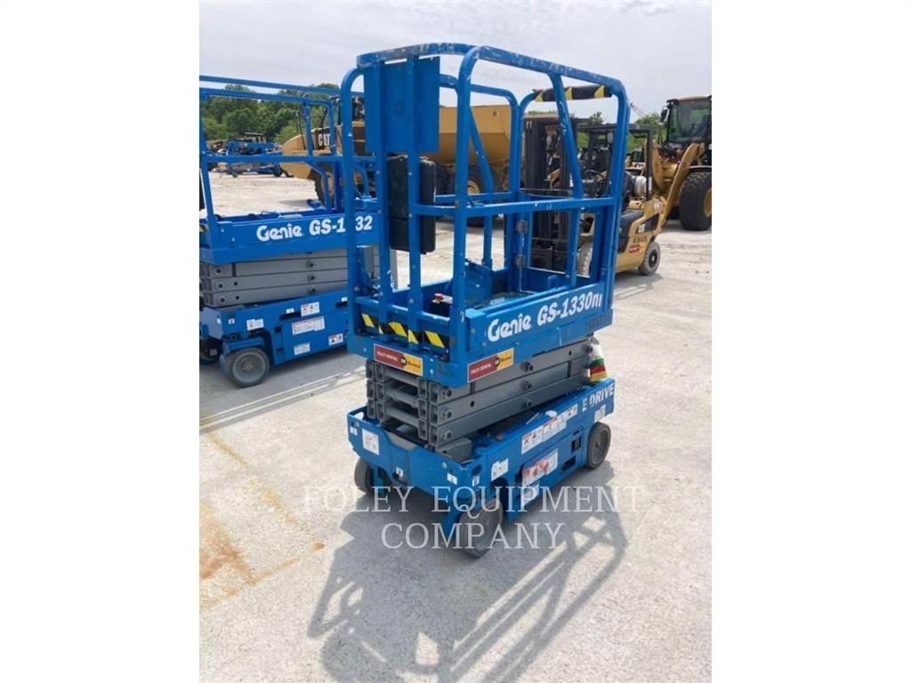 Genie GS1330 Scissor Lifts