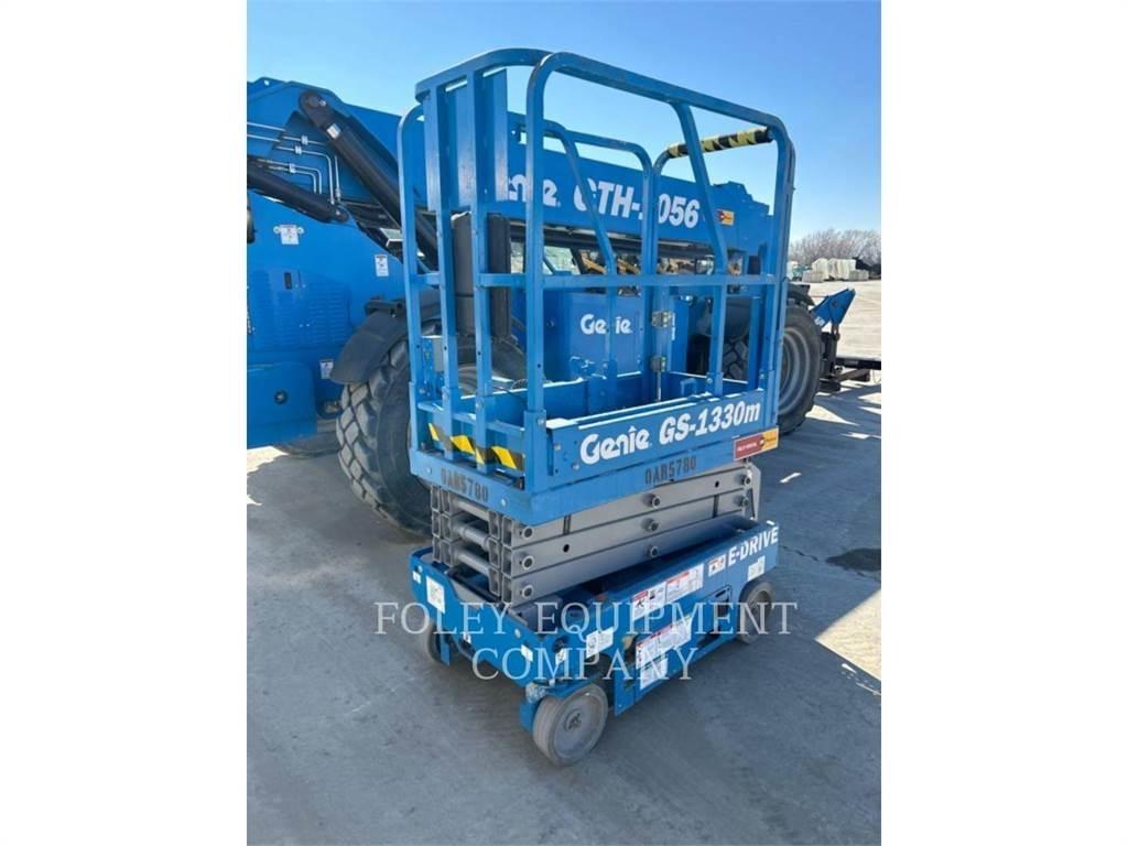 Genie GS1330 Scissor Lifts