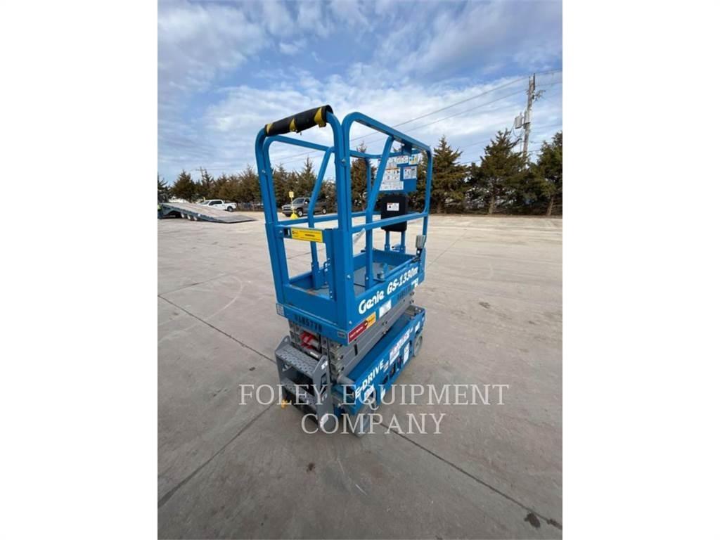 Genie GS1330 Scissor Lifts