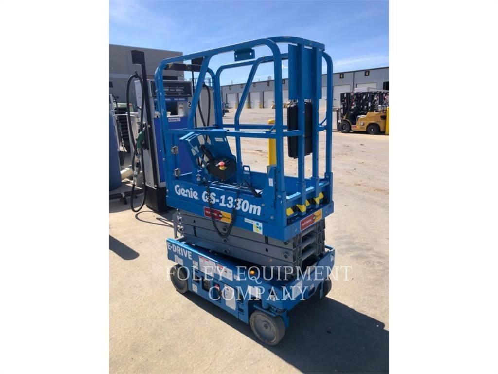 Genie GS1330 Scissor Lifts