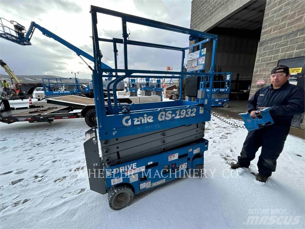 Genie GS1932 Scissor Lifts