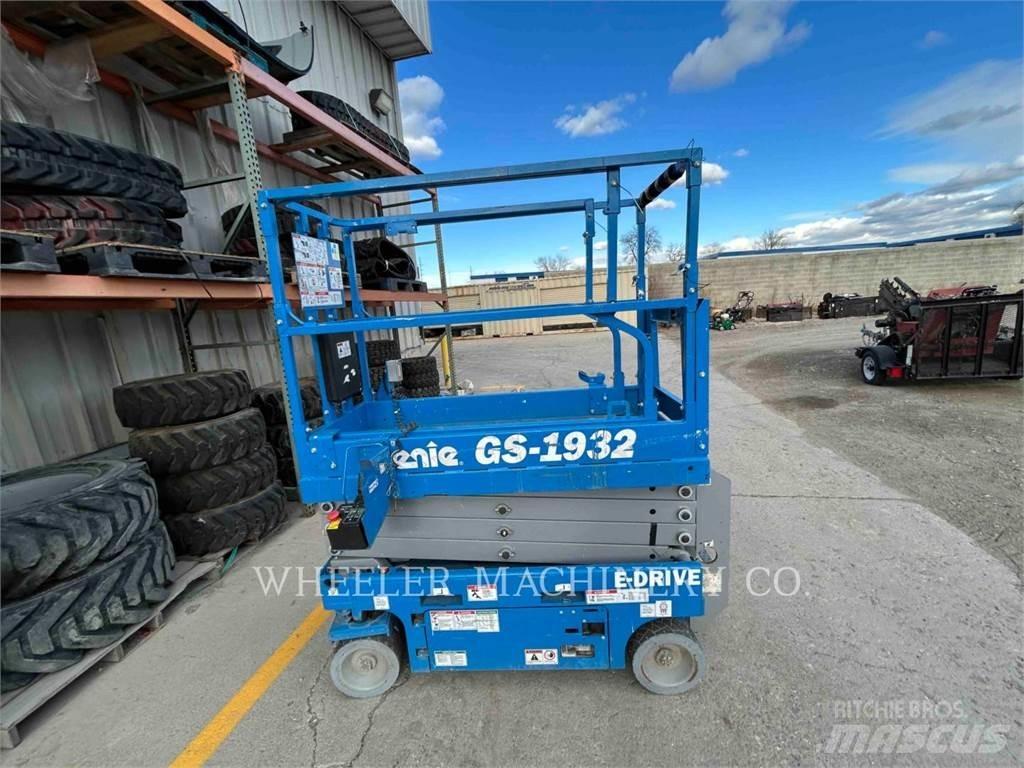 Genie GS1932 Scissor Lifts