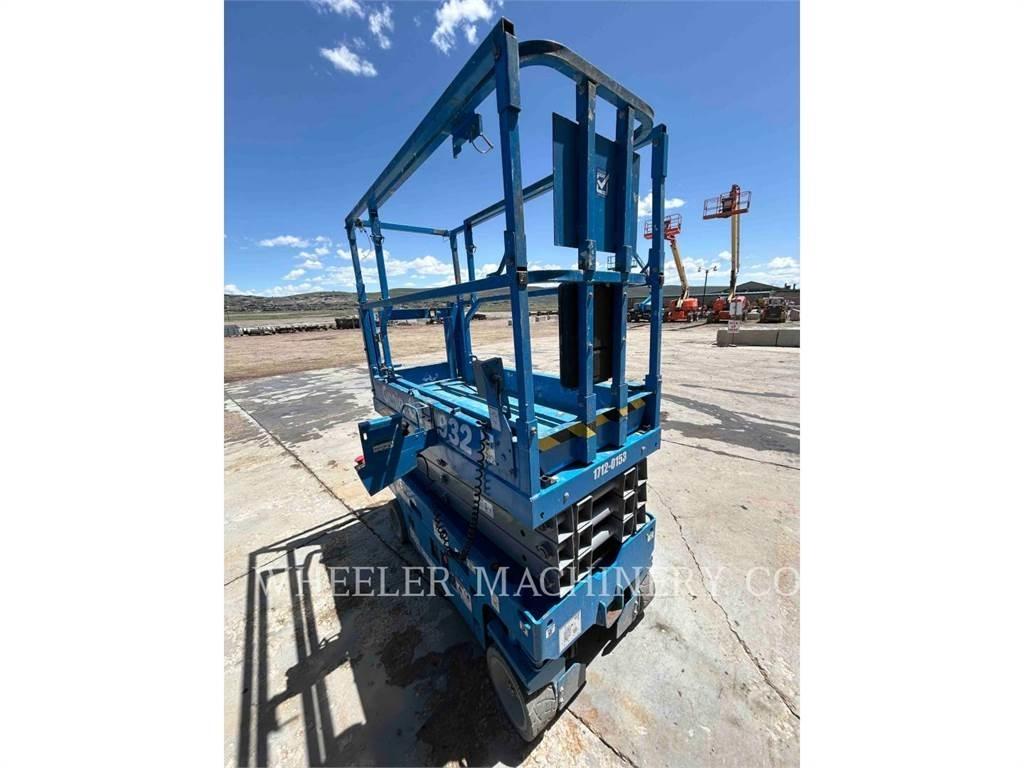 Genie GS1932 Scissor Lifts