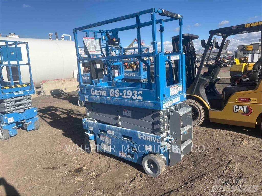 Genie GS1932 Scissor Lifts