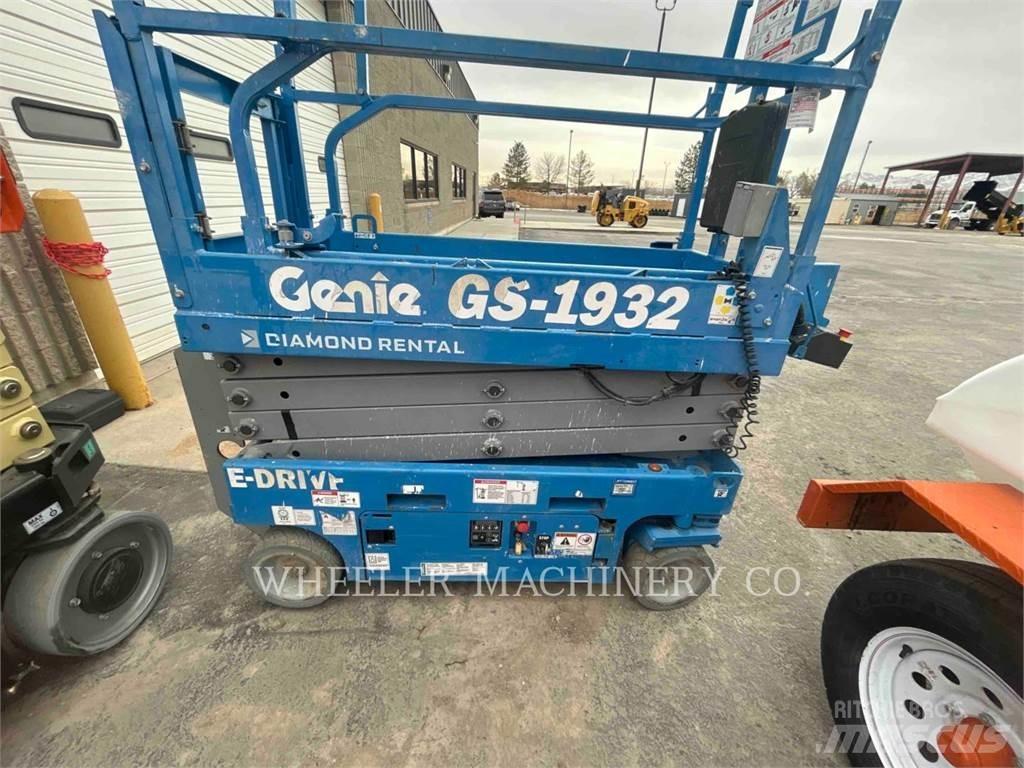 Genie GS1932 Scissor Lifts