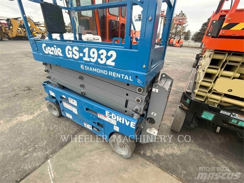 Genie GS1932 Scissor Lifts