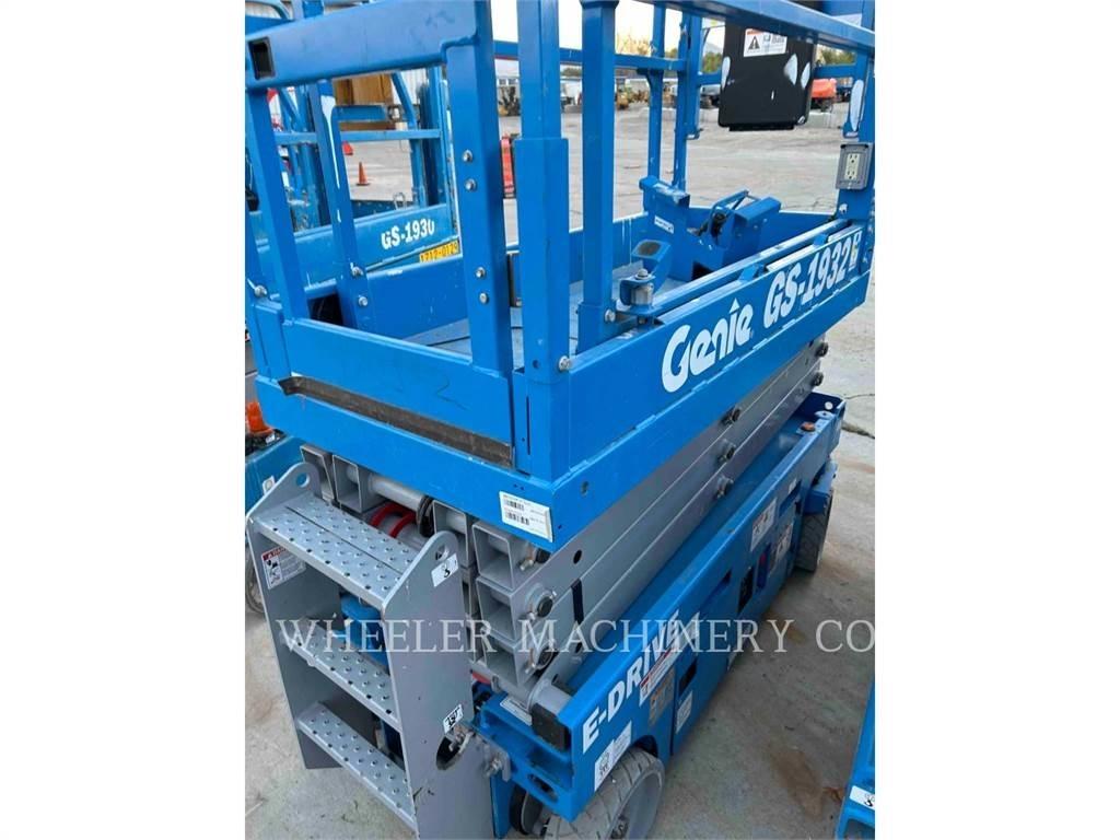 Genie GS1932 Scissor Lifts