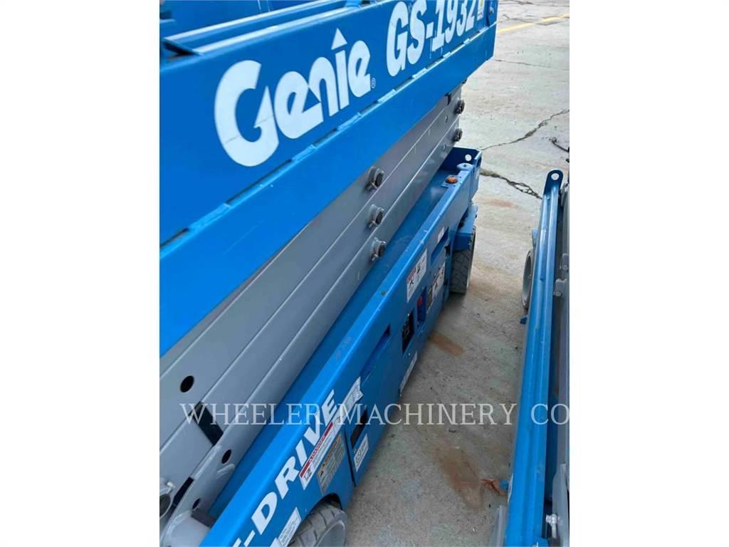 Genie GS1932 Scissor Lifts