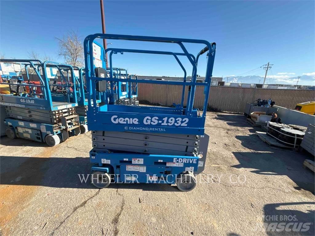 Genie GS1932 Scissor Lifts